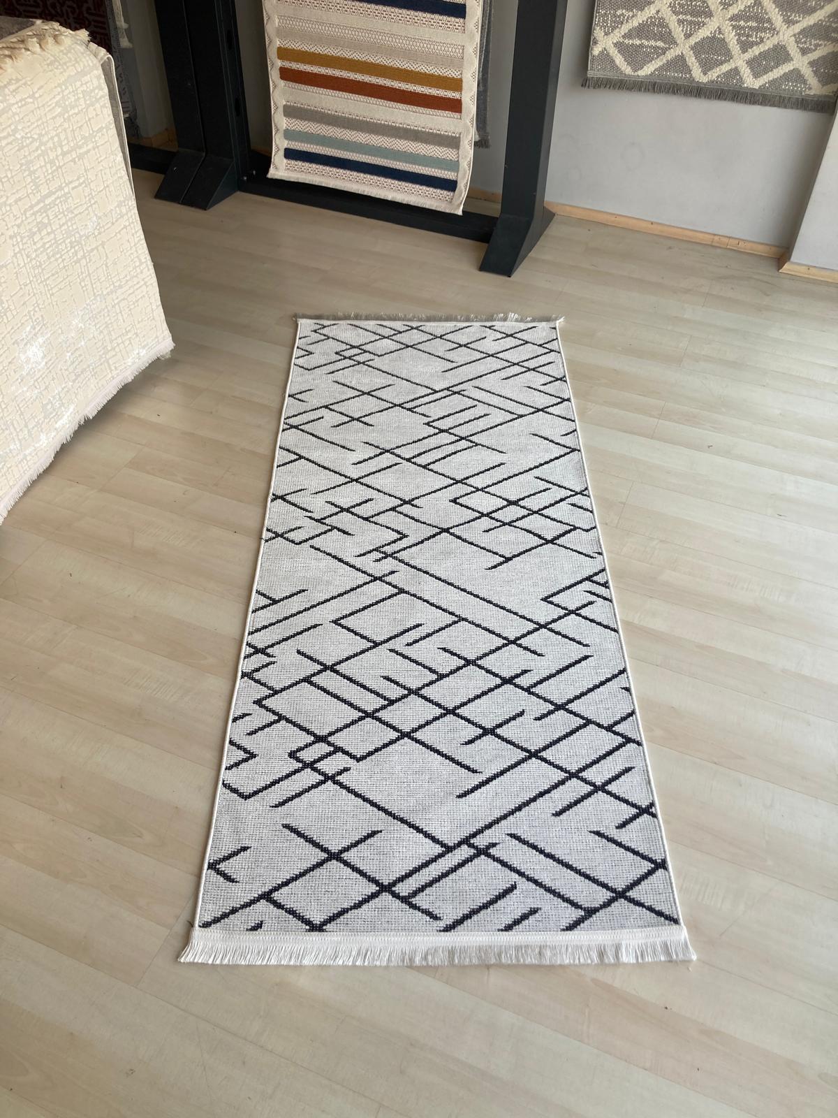 Beyaz%20Çizgi%20Desenli%20Şönil%20Kilim