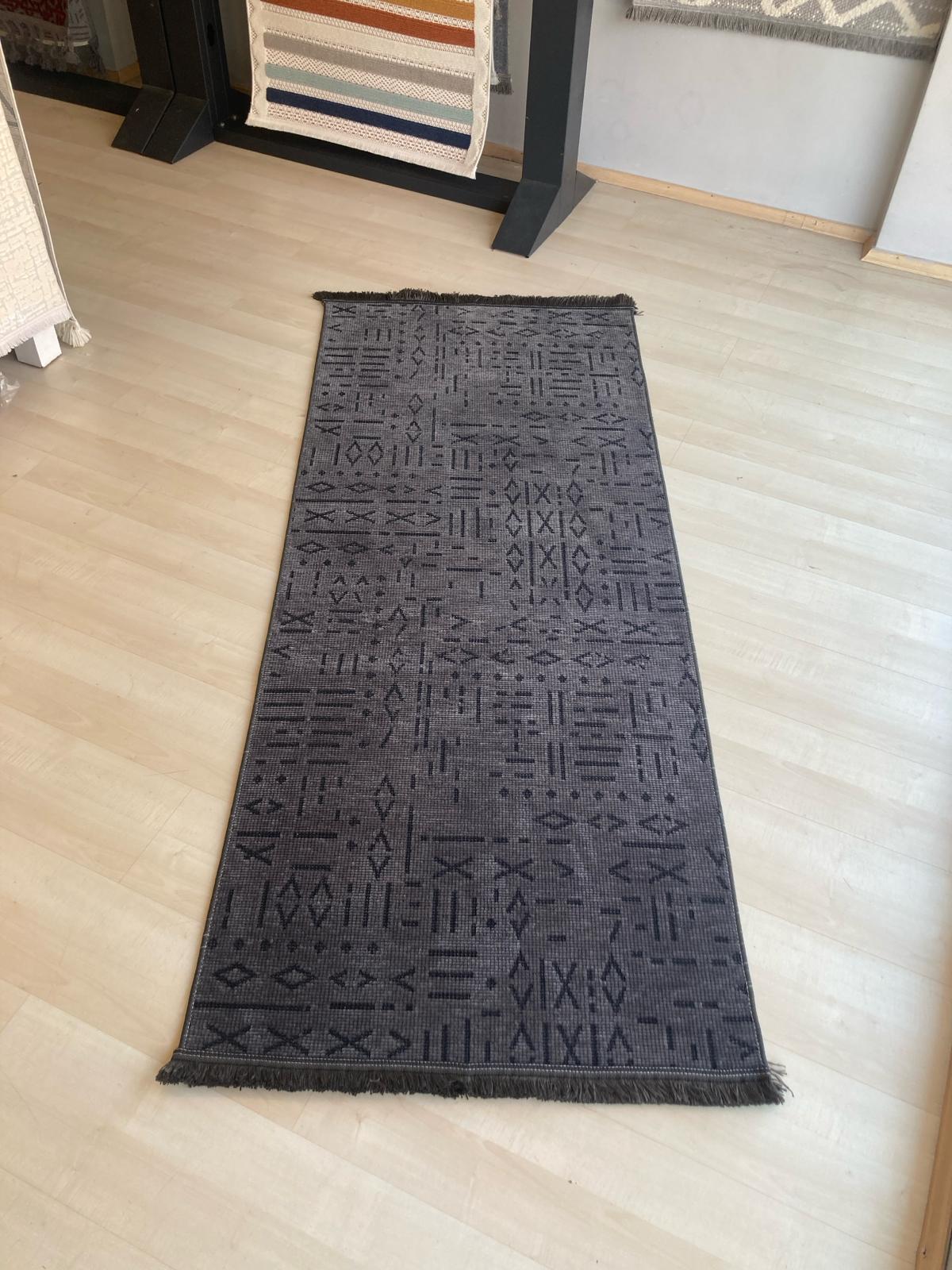 Antrasit%20Çivi%20Desenli%20Şönil%20Kilim