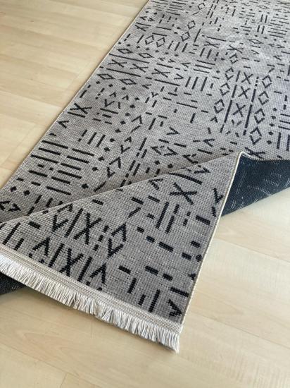 Gri Çivi Desenli Şönil Kilim